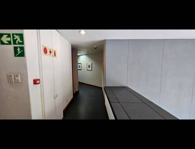 BUSINESS PROPERTY TO RENT IN HALFWAY HOUSE